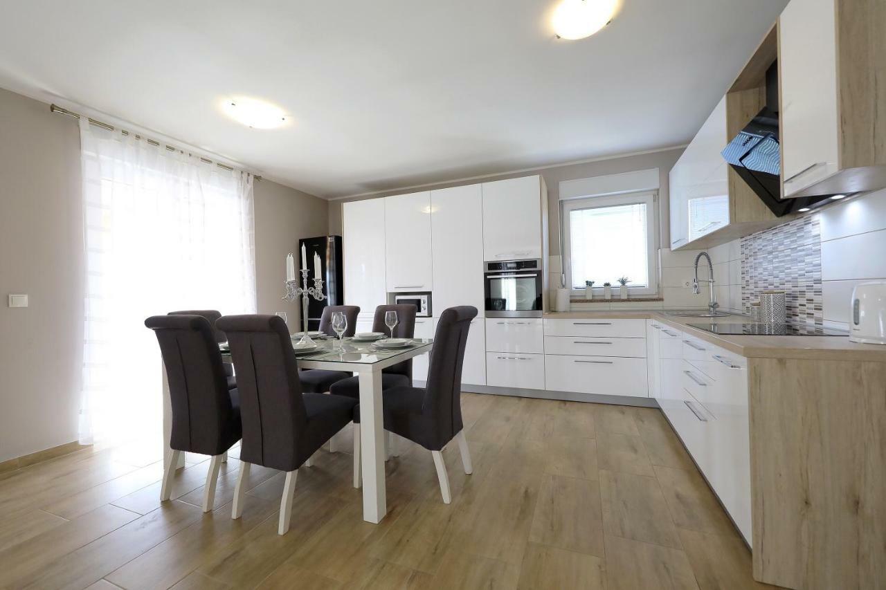 Murvica  Holiday House Mia מראה חיצוני תמונה