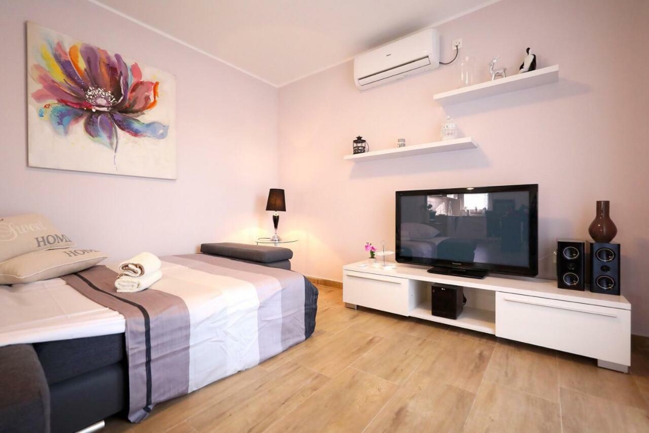 Murvica  Holiday House Mia מראה חיצוני תמונה